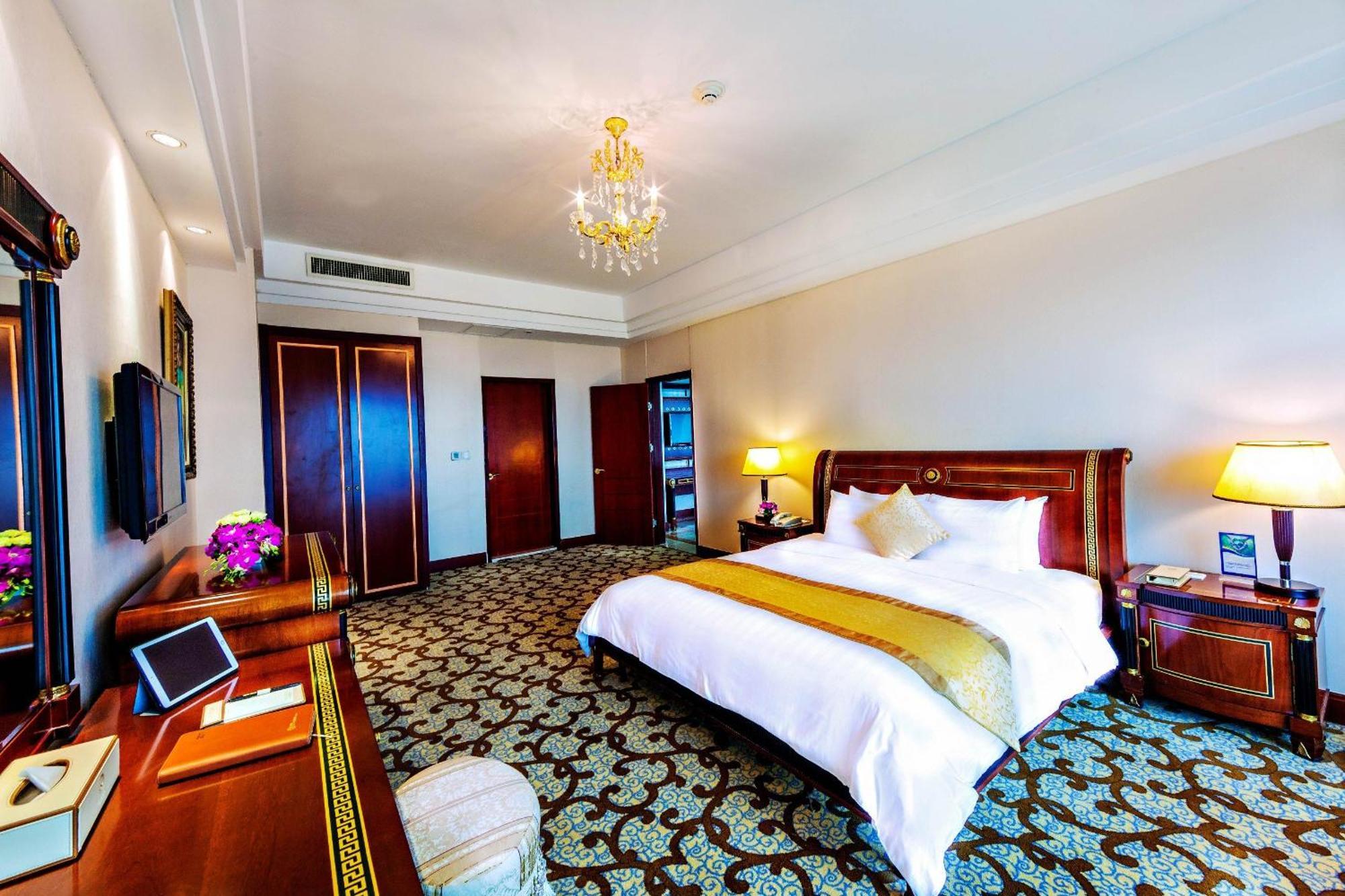 Grand Plaza Hotel Hanoi Exterior photo